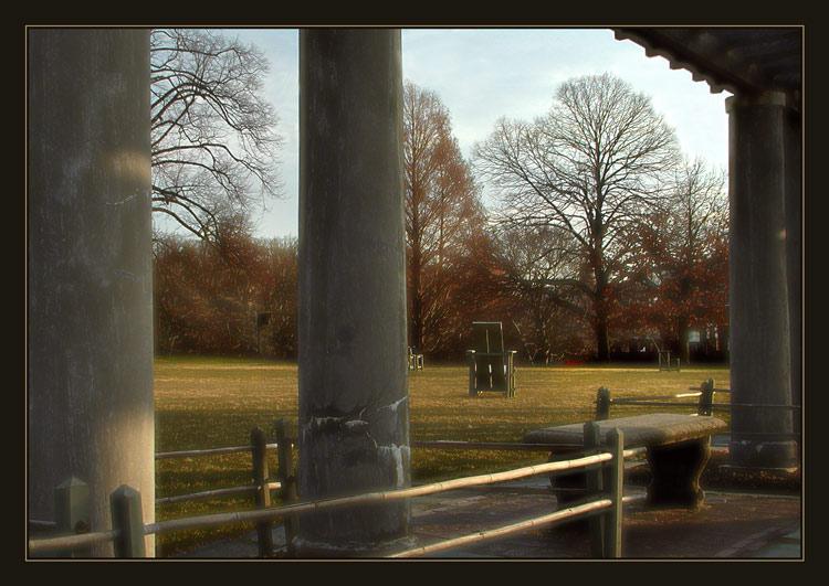  Wave Hill. Serenade.