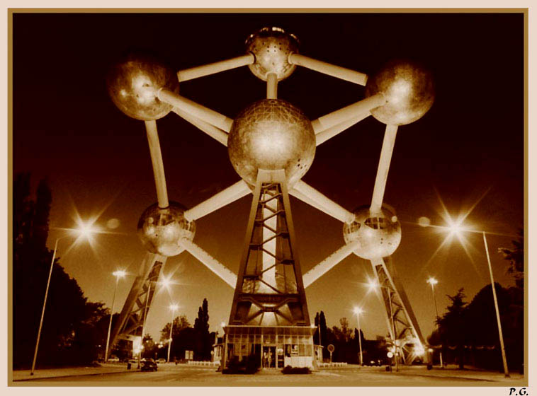  Atomium