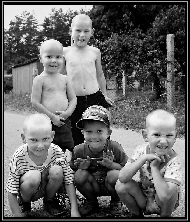  Curious kids