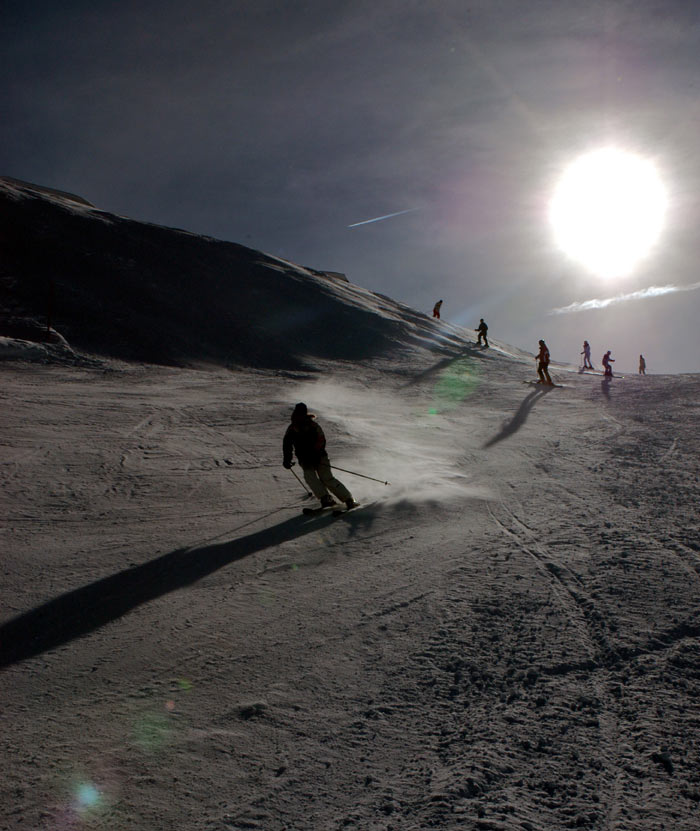  Moon Skiing