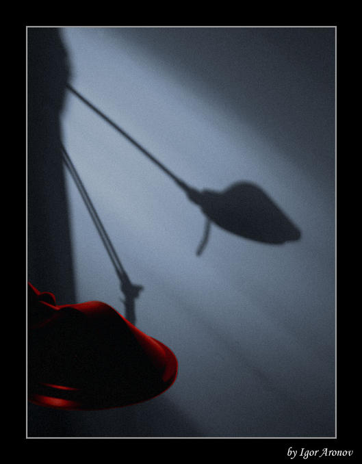  A lamp in red and blue