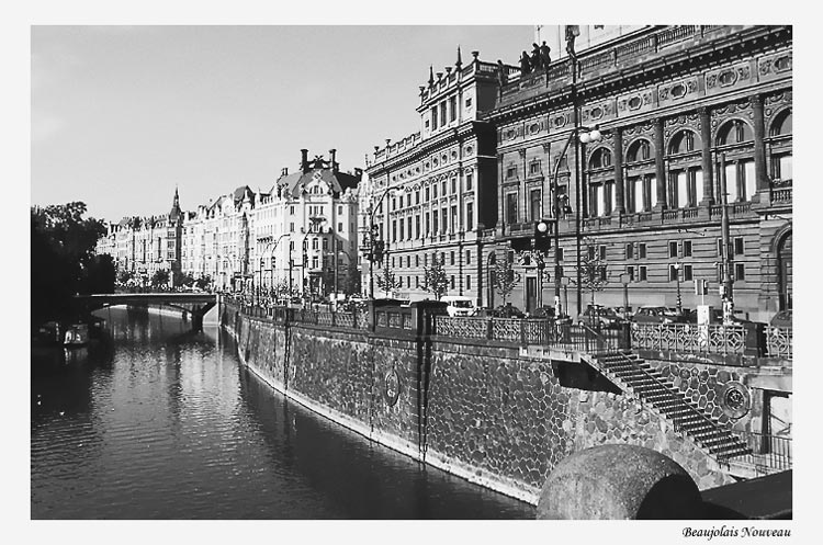  Prague-Vltava in b\w