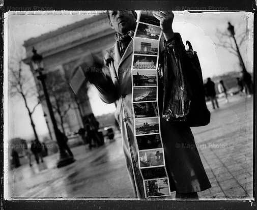  Jean Gaumy. Paris, 1996. Champs-Elysees