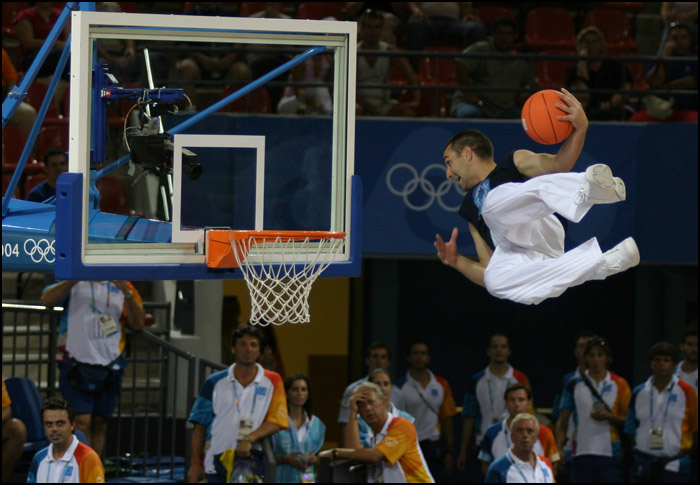  Magical slam dunk