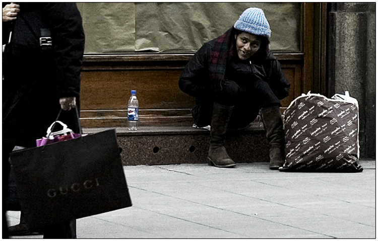 Gucci, Fendi, Pepsi and a blue hat. Fall/Winter 04-05 C
