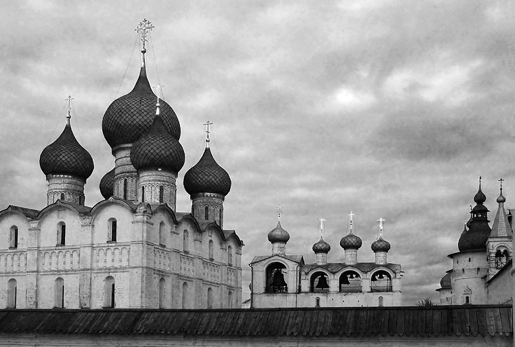 Звонница Успенского собора Ростовского Кремля