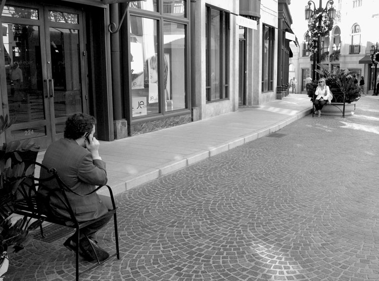  Connecting people