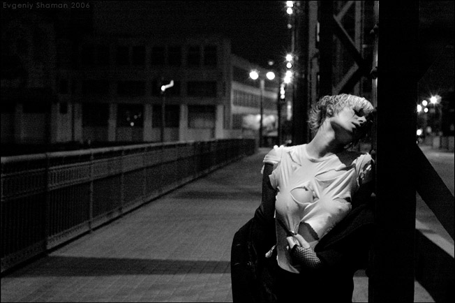  girl on the bridge V.2