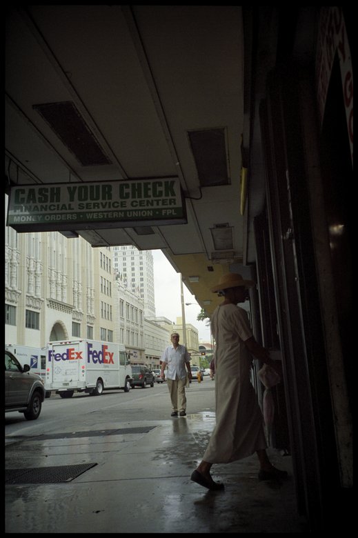  Walking Downtown (2)