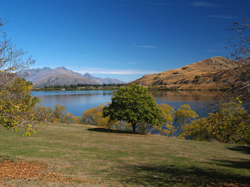     . 20.    Arrowtown.