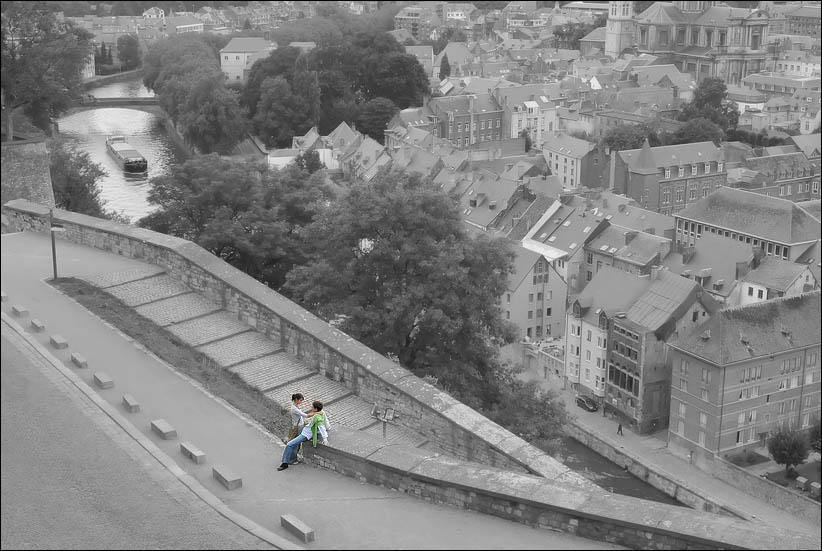  Dvoe v gorode