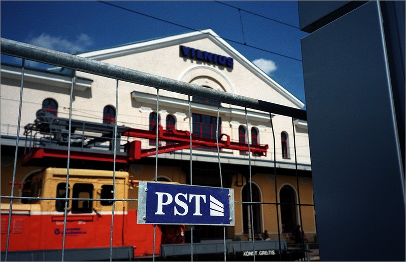  PST