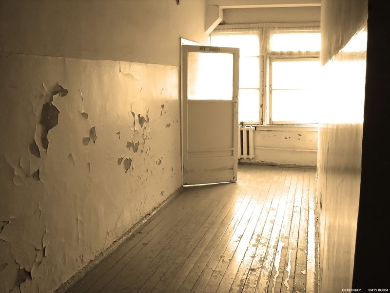  empty room