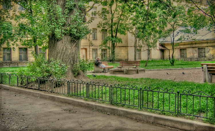  Piter`s courtyard