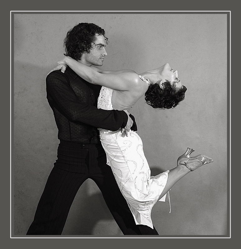  Dancers