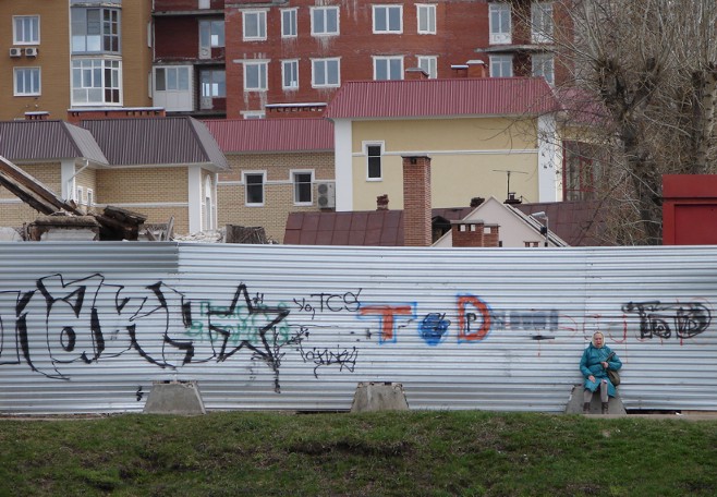  ֣   