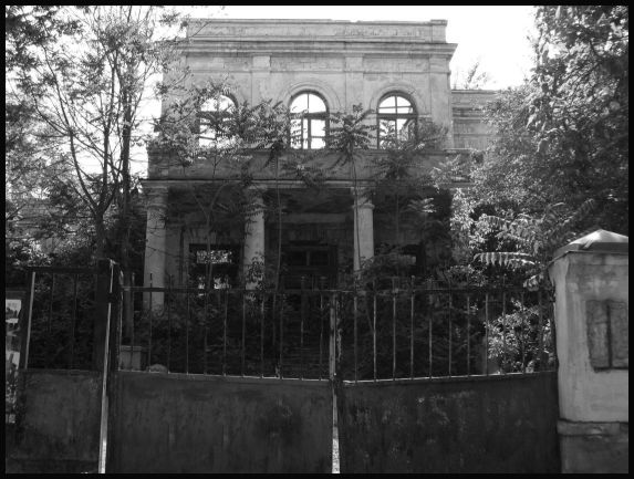  Old house