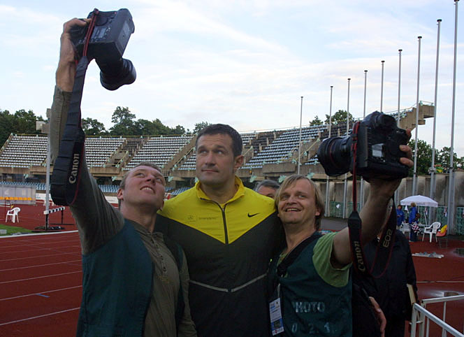  Foto na pamiatj s cempionom V.Alekna