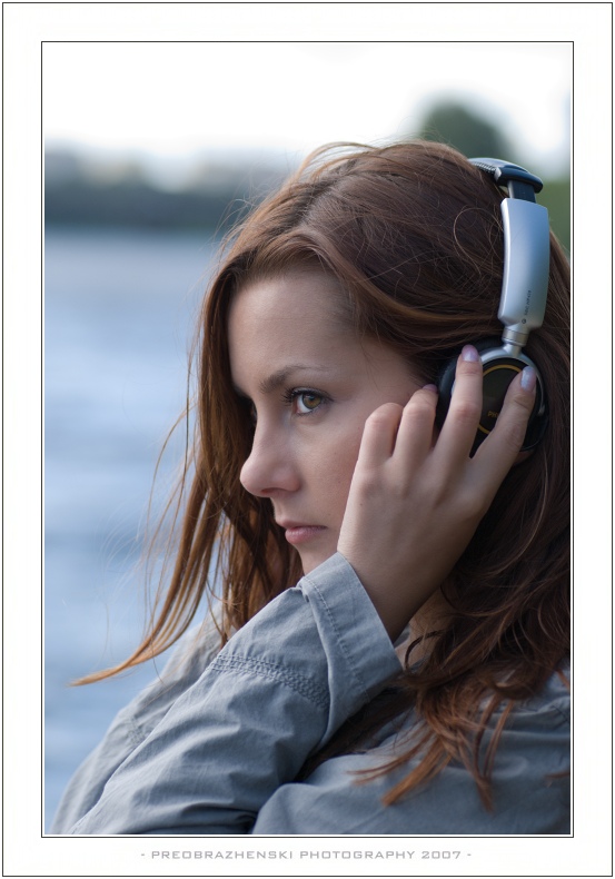  Feel the Music v.1