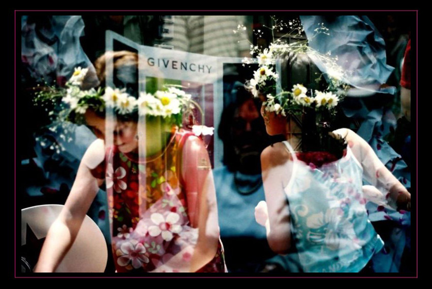  GIVENCHY