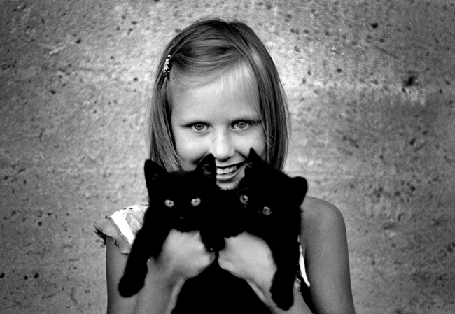  girl with the kittens