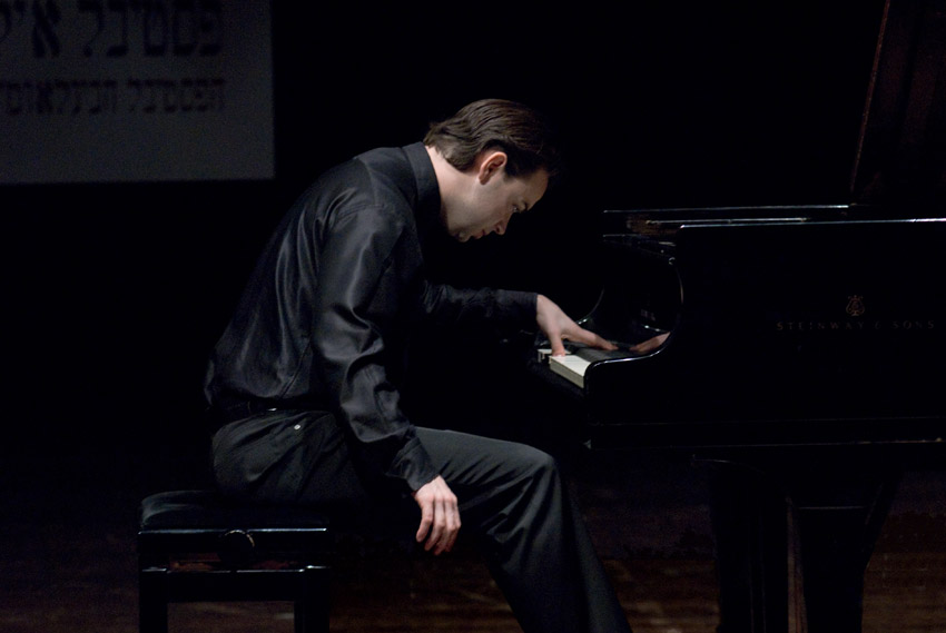  Pianist Dejan Lazic