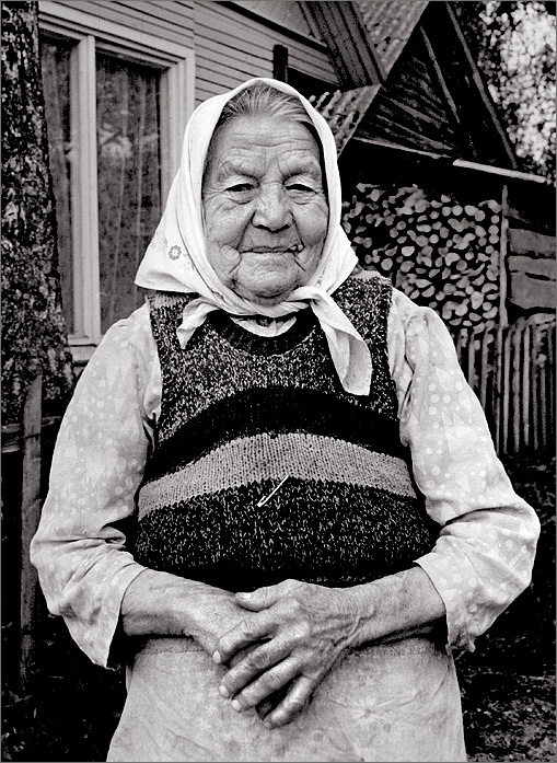  Babunia iz derevni Zhiurai