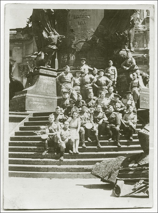    1945-