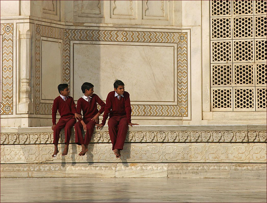  Agra