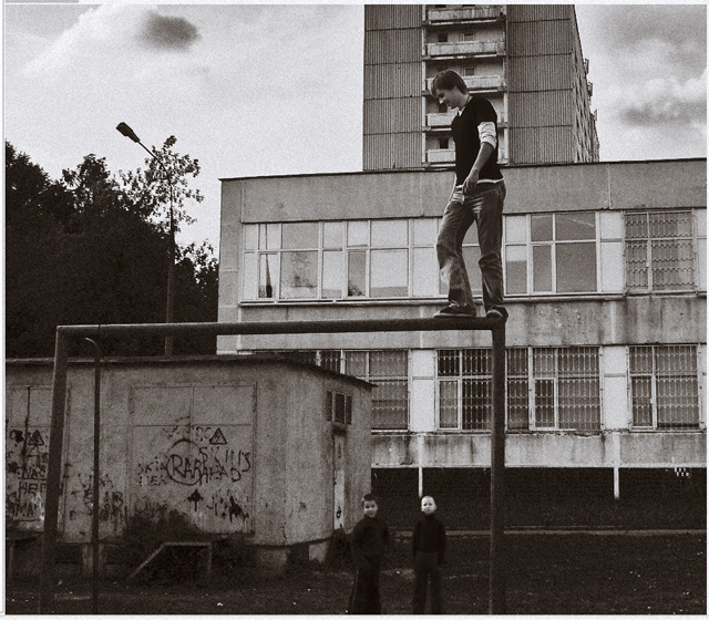  walking on the thin line*