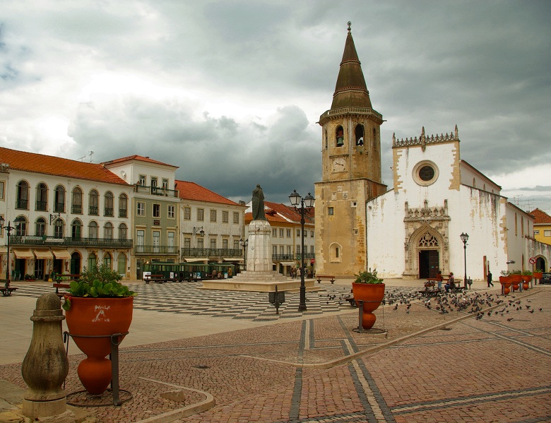  One Town`s square