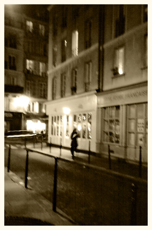  Marais. Nuit.