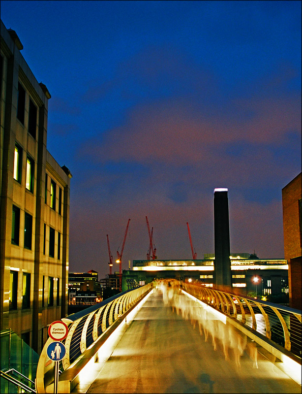     TATE MODERN