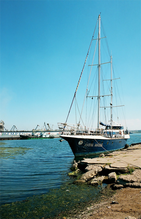  Anna Maria