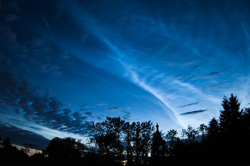  Noctilucent clouds