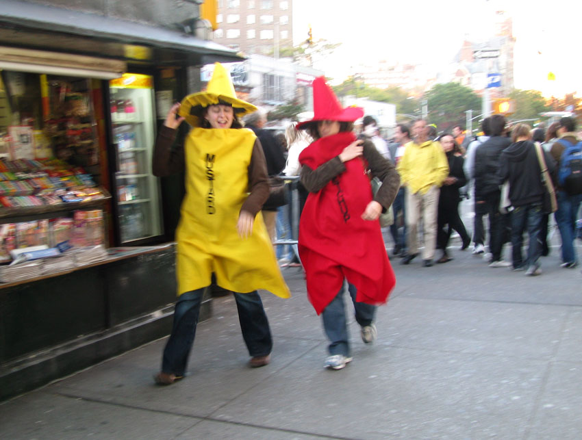  Mustard and Ketchup 