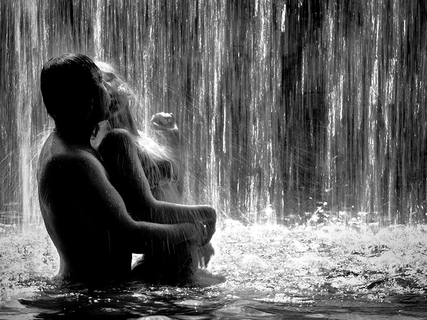  Kiss.