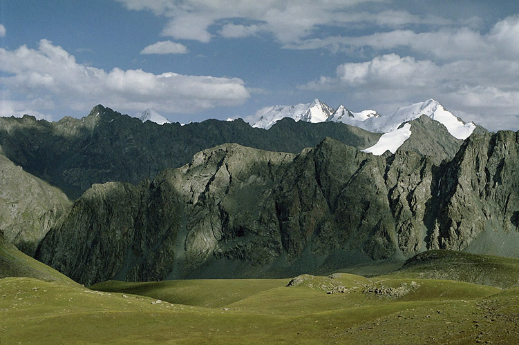  Tien-Shan 2