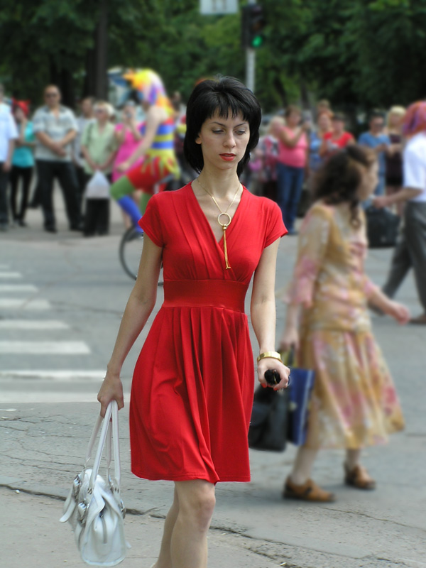  Lady in red