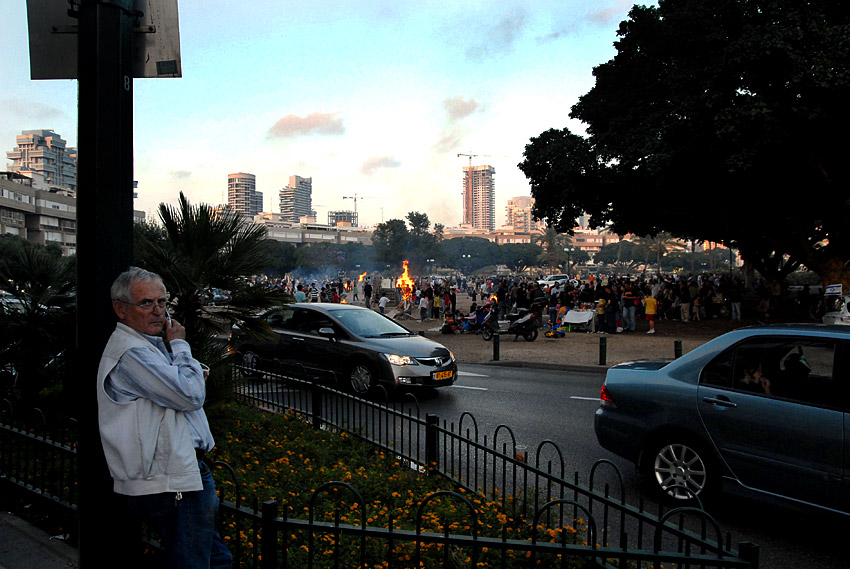  Tel Aviv is burning, Sir