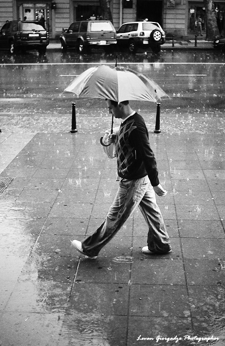  Run in Rain
