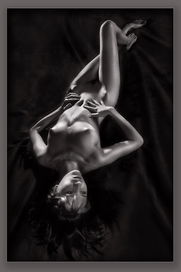  Nude-2