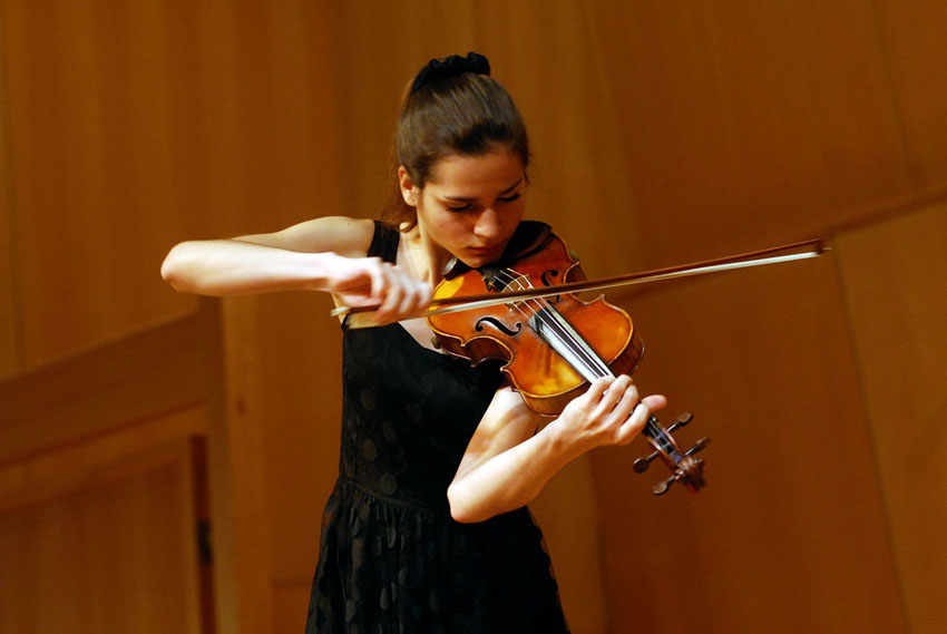  Violinist