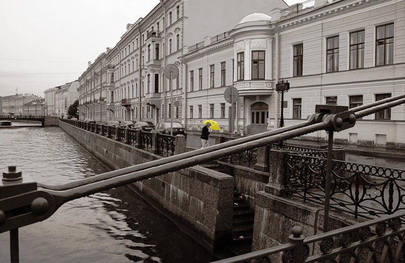  Yellow umbrella