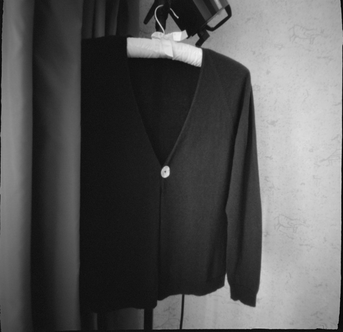  pinhole *