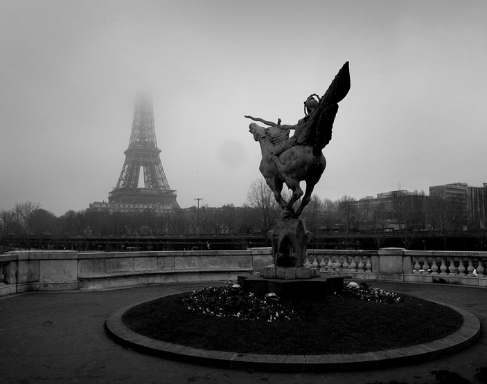  PARIS 16