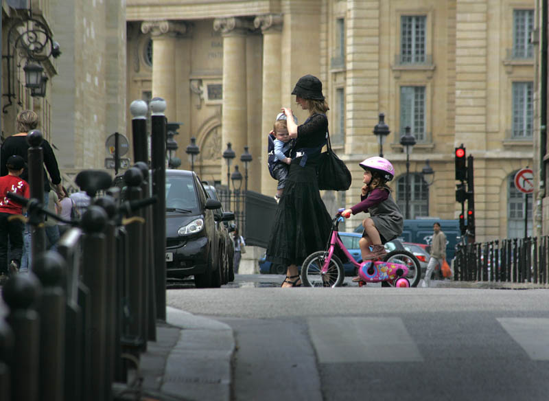  PARIS 63