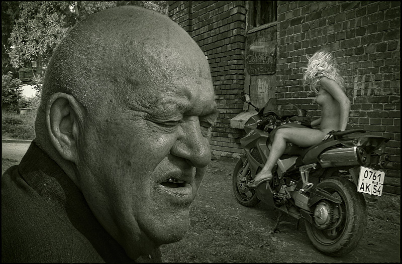  Bike Hijackers ( )