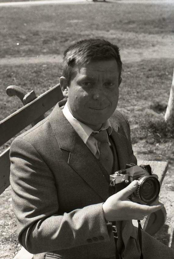  1985   .
