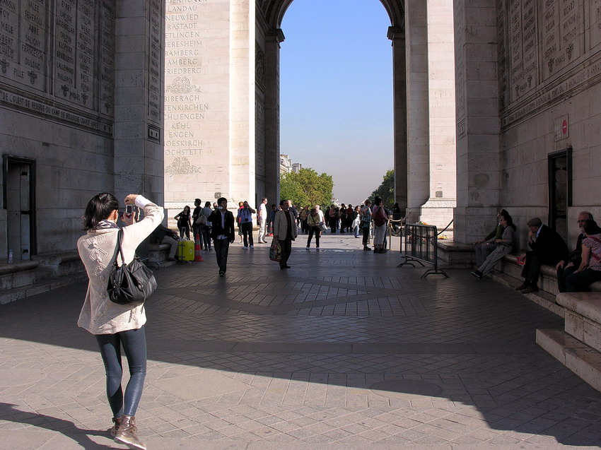  Arc de Triomphe